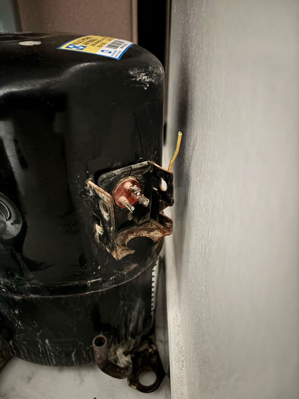 Khobar, Air Conditioners, SAR 250,  Air Compressor AW5638E- (R-22) 250 Sar Only