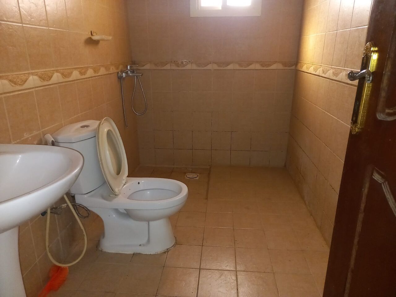Busaiteen, Apartments, Flats, Houses & Villas, # 2 BEDROOMS,2 BATHROOMS,HALL,KITCHEN,WITH A/C,CURTAIN FLAT FOR RENT -180/BD #