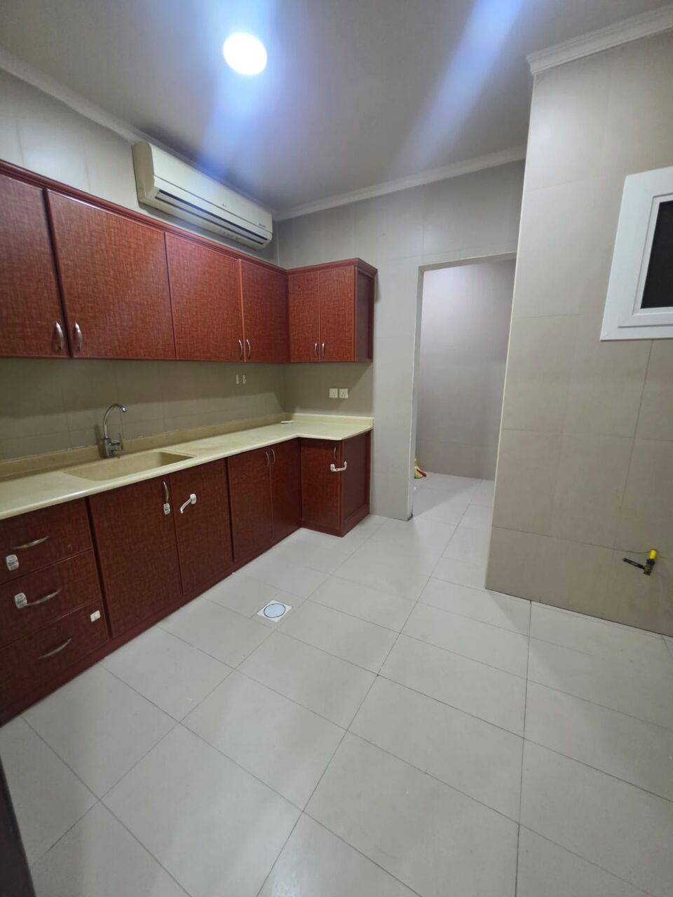 Khobar, Apartments, Flats, Houses & Villas, SAR 31000/year,  3 BR,  Consists Of:- 3 Bedrooms, A Living Room,3 Bathrooms, And A Kitchen, Fast  Floor,elevator ,