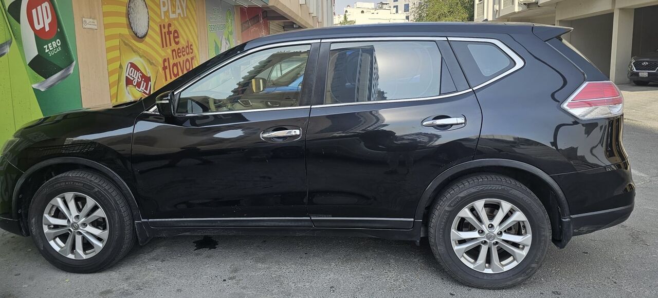 Mahooz, Vehicles, Cars & Trucks , BHD 3200,  Nissan Xtrail,  2015,  Automatic,  146000 KM,  FOR SALE:  Nissan X-Trail (Black)
