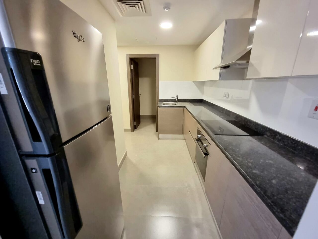 Amwaj Islands, Apartments, Flats, Houses & Villas, BHD 400/month,  Furnished,  3 BR,  140 Sq. Meter,  Hot Deal- Lagoon View 3 BR+Maid Room FF With Balcony