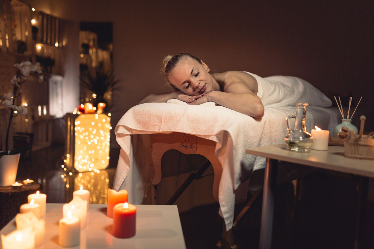 New Delhi, Health, Top Spas In Delhi - Rainbow Spa
