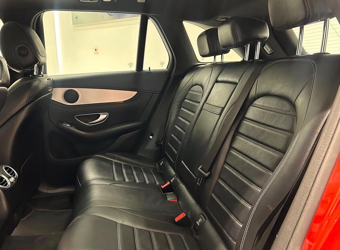 Riffa, Vehicles, Cars & Trucks , BHD 7800,  MERCEDES GLC 300,  2017,  Automatic,  220000 KM,   MODEL  FOR SALE