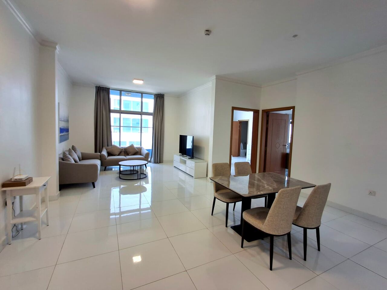 Amwaj Islands, Apartments, Flats, Houses & Villas, BHD 330/month,  2 BR,  120 Sq. Meter,  Renovated 2 BR FF Apartment With Balcony & WIFI Amwaj Island