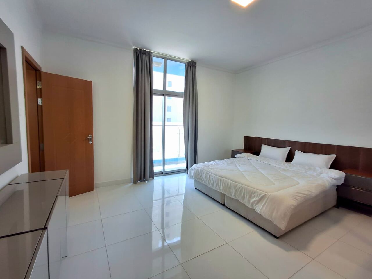 Amwaj Islands, Apartments, Flats, Houses & Villas, BHD 330/month,  2 BR,  120 Sq. Meter,  Renovated 2 BR FF Apartment With Balcony & WIFI Amwaj Island