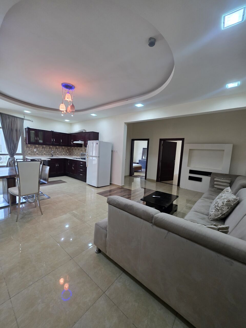 Salmaniya, Apartments, Flats, Houses & Villas, BHD 280/month,  Furnished,  2 BR,  Very Neet Fully Furnished 2 BHK Flat With Ewa & Parking @280/BD In Salmaniya