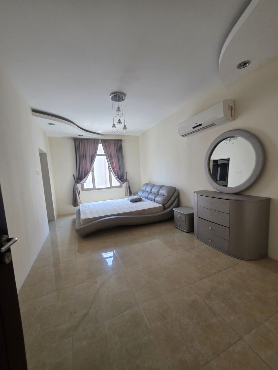 Salmaniya, Apartments, Flats, Houses & Villas, BHD 280/month,  Furnished,  2 BR,  Very Neet Fully Furnished 2 BHK Flat With Ewa & Parking @280/BD In Salmaniya
