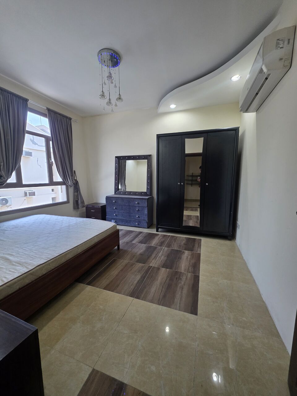 Salmaniya, Apartments, Flats, Houses & Villas, BHD 280/month,  Furnished,  2 BR,  Very Neet Fully Furnished 2 BHK Flat With Ewa & Parking @280/BD In Salmaniya