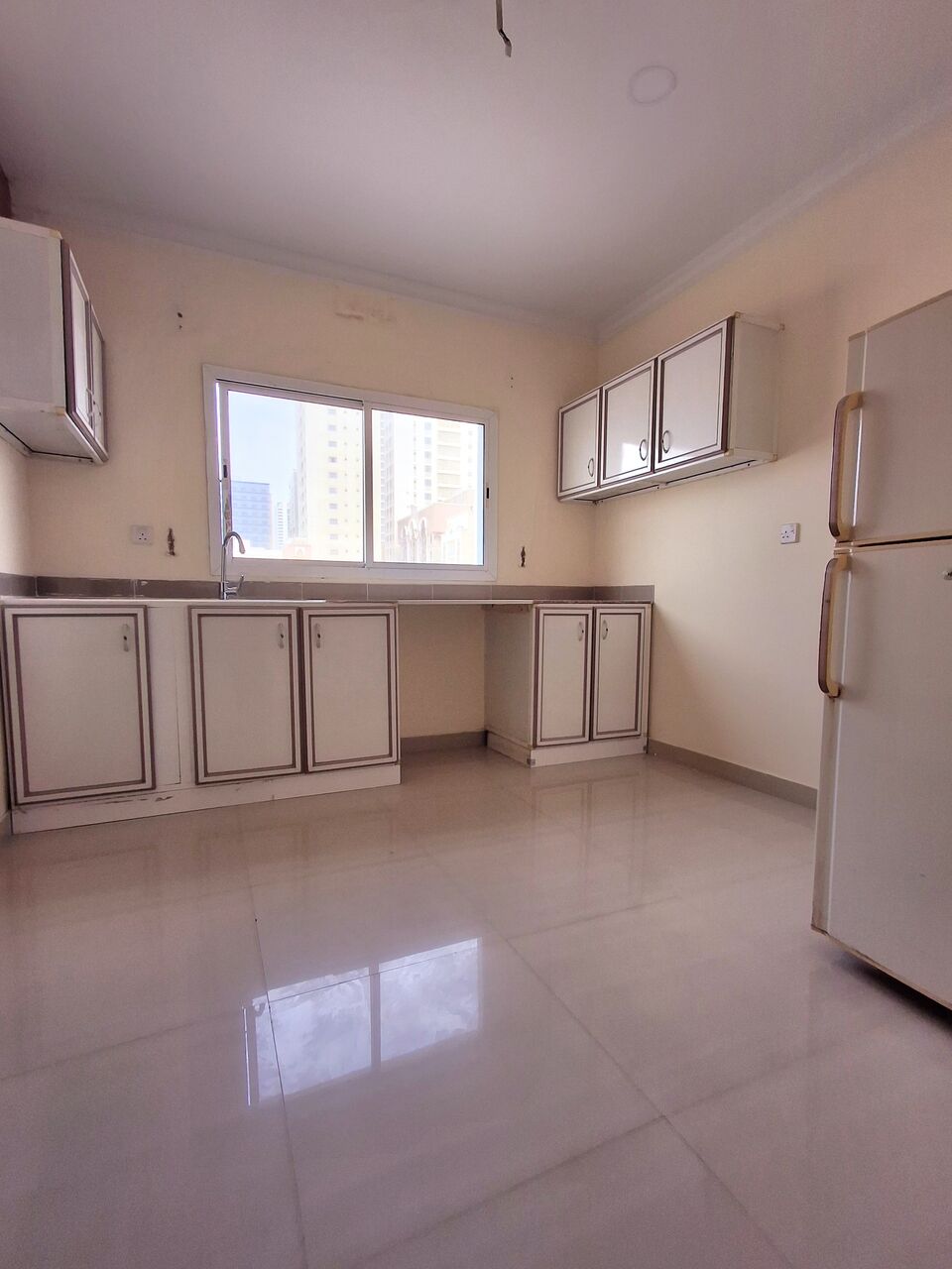 Hoora, Apartments, Flats, Houses & Villas, BHD 260/month,  Furnished,  2 BR,  - Very Neet Fully Furnished Spacious 2 BHK Flat With Ewa & Parking - WiFi @260 BD In Hoora