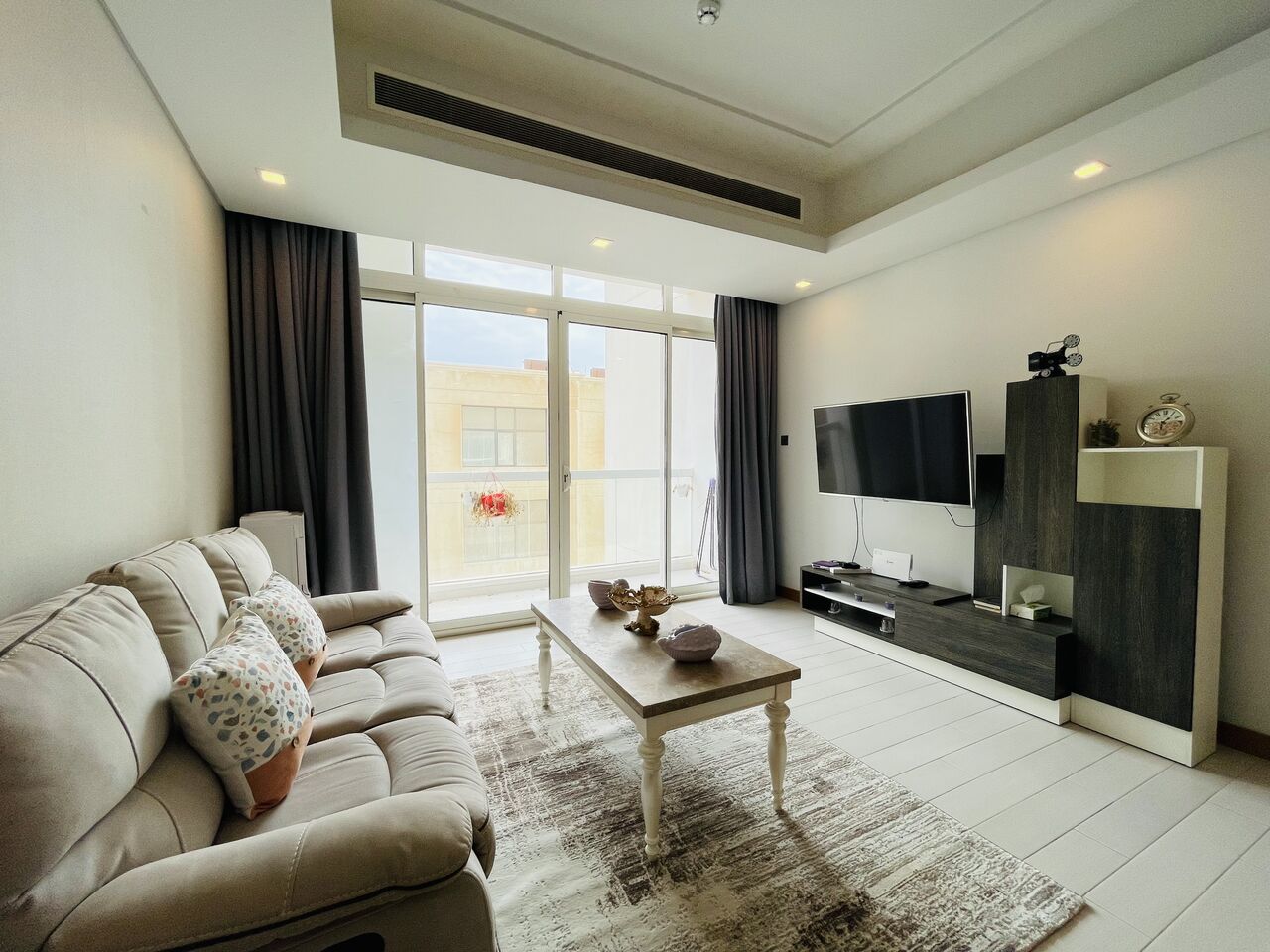 Juffair, Apartments, Flats, Houses & Villas, BHD 240/month,  Furnished,  Studio,  60 Sq. Meter,  Spacious Studio Balcony Apartment For Rent -240BD/Month