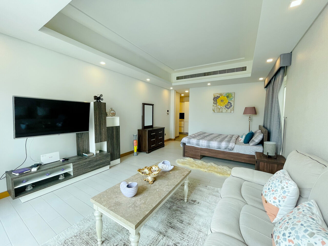 Juffair, Apartments, Flats, Houses & Villas, BHD 240/month,  Furnished,  Studio,  60 Sq. Meter,  Spacious Studio Balcony Apartment For Rent -240BD/Month