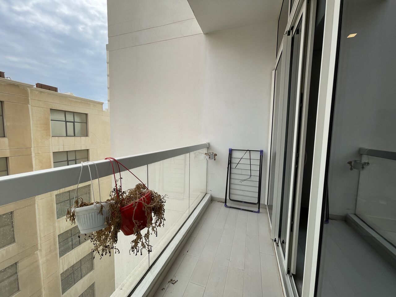 Juffair, Apartments, Flats, Houses & Villas, BHD 240/month,  Furnished,  Studio,  60 Sq. Meter,  Spacious Studio Balcony Apartment For Rent -240BD/Month