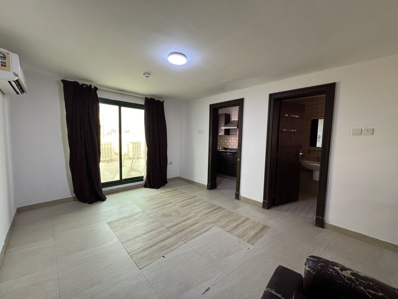 Juffair, Apartments, Flats, Houses & Villas, BHD 150/month,  Studio,  50 Sq. Meter,  Hot Price |Semi Furnished Studio For Rent 150BD With Unlimited EWA | Juffair