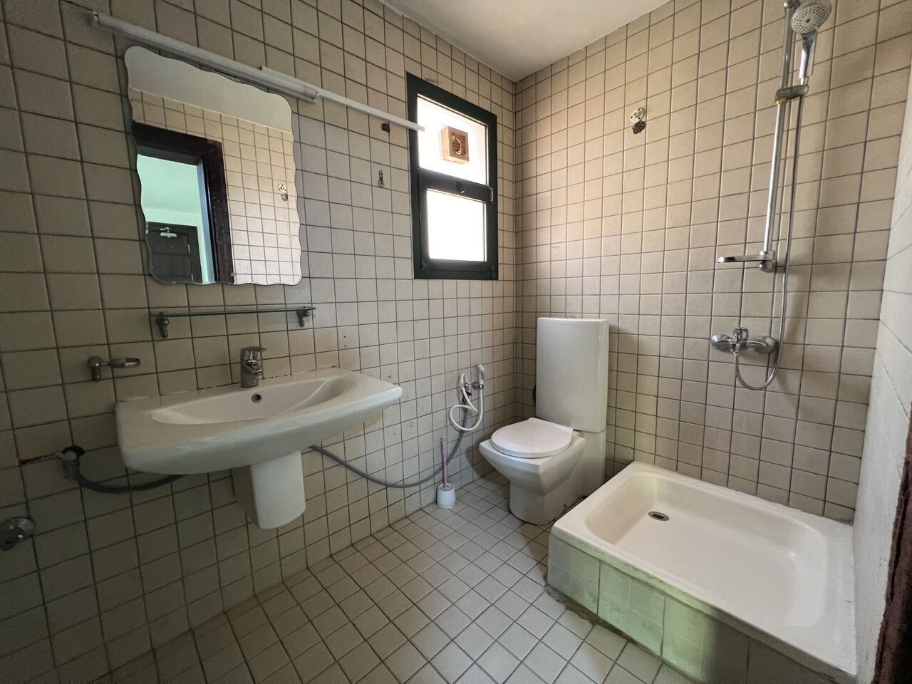 Juffair, Apartments, Flats, Houses & Villas, BHD 150/month,  Studio,  50 Sq. Meter,  Hot Price |Semi Furnished Studio For Rent 150BD With Unlimited EWA | Juffair