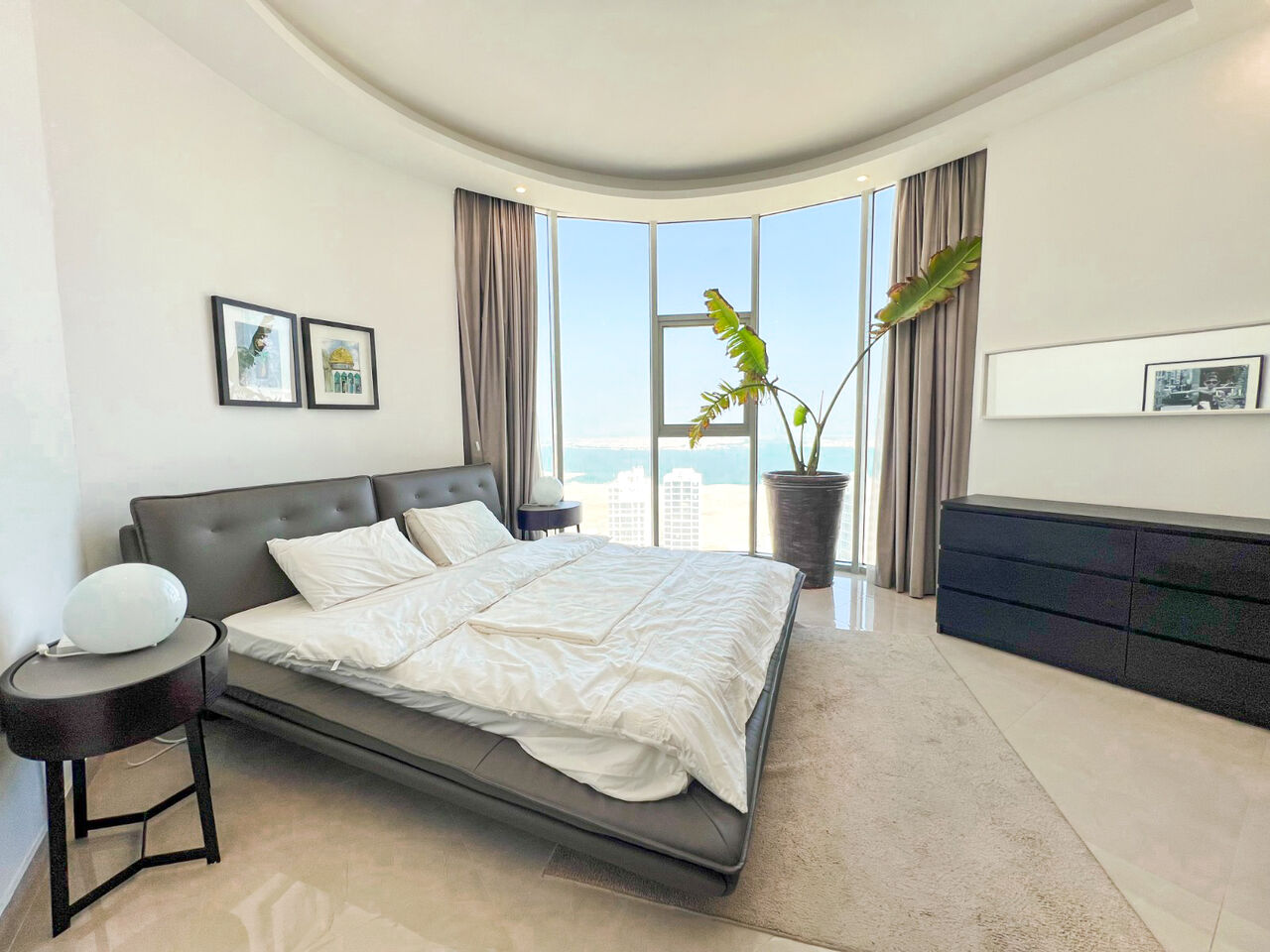 Juffair, Apartments, Flats, Houses & Villas, BHD 280/month,  Furnished,  1 BR,  70 Sq. Meter,  Luxurious Sea View Apartment For Rent 280BD/ Month. High Floor | Limited Unit | Elegant