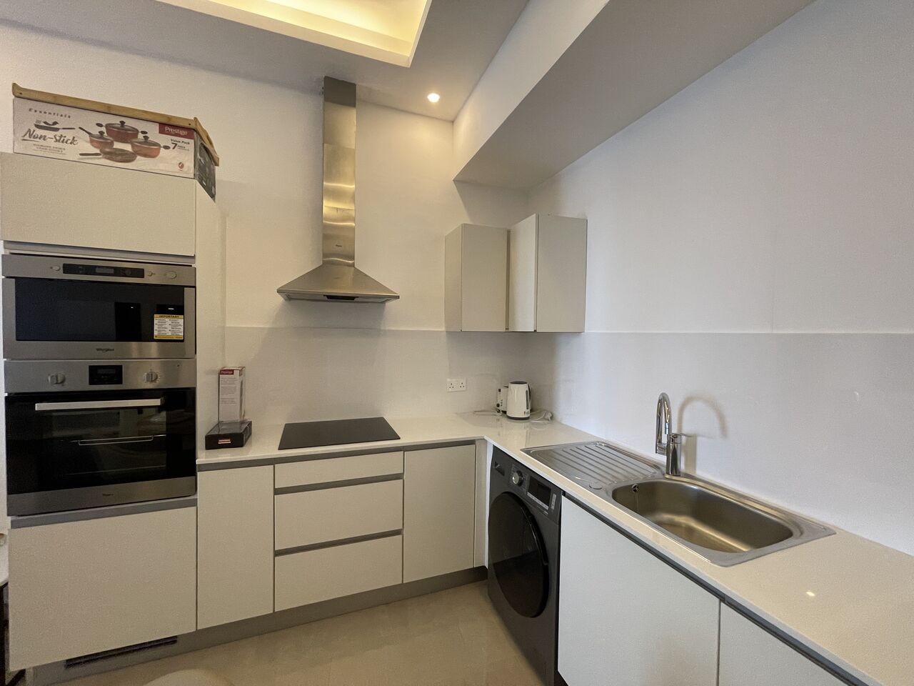 Juffair, Apartments, Flats, Houses & Villas, BHD 280/month,  Furnished,  1 BR,  70 Sq. Meter,  Luxurious Sea View Apartment For Rent 280BD/ Month. High Floor | Limited Unit | Elegant