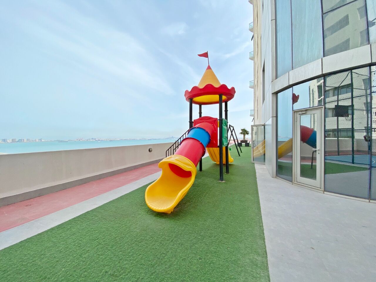 Juffair, Apartments, Flats, Houses & Villas, BHD 280/month,  Furnished,  1 BR,  70 Sq. Meter,  Luxurious Sea View Apartment For Rent 280BD/ Month. High Floor | Limited Unit | Elegant