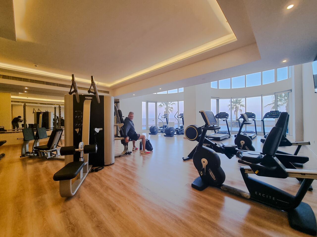 Juffair, Apartments, Flats, Houses & Villas, BHD 280/month,  Furnished,  1 BR,  70 Sq. Meter,  Luxurious Sea View Apartment For Rent 280BD/ Month. High Floor | Limited Unit | Elegant