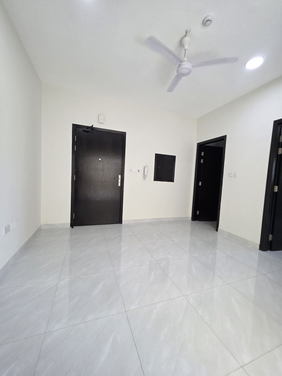 Adliya, Apartments, Flats, Houses & Villas, BHD 180/month,  1 BR,  #2BATHROOM Hall Kitchen Without Electricity Balcony Car Parking Brand New Building