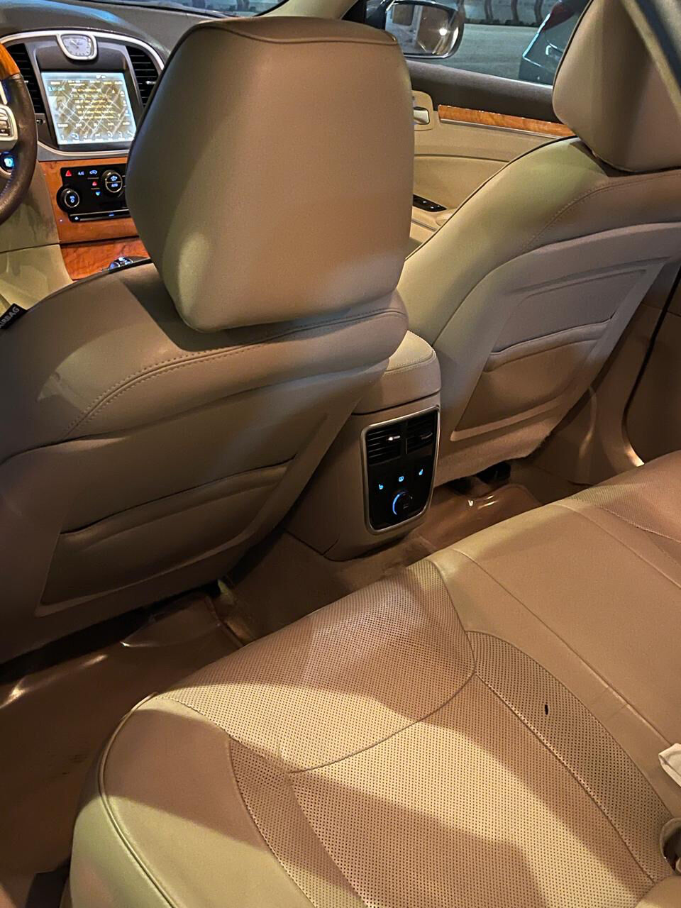 Jeddah, Vehicles, Cars & Trucks , SAR 32000,  Chrysler 300C,  2013,  Automatic,  295 KM,