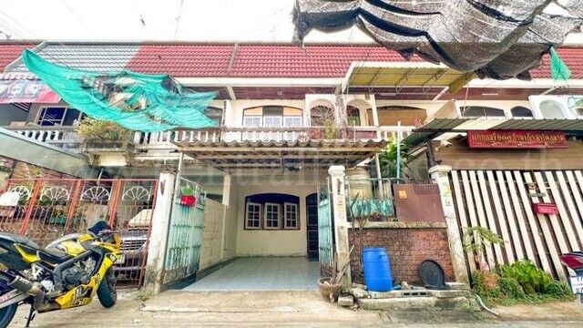 Bangkok, Real Estate For Sale, THB 2230000,  3 BR,  18 Sq. Feet,  Urgent Sale, 2-story Townhouse, Suksabai Villa. Soi Lat Phrao 87 Near Ekkamai-Ramindra