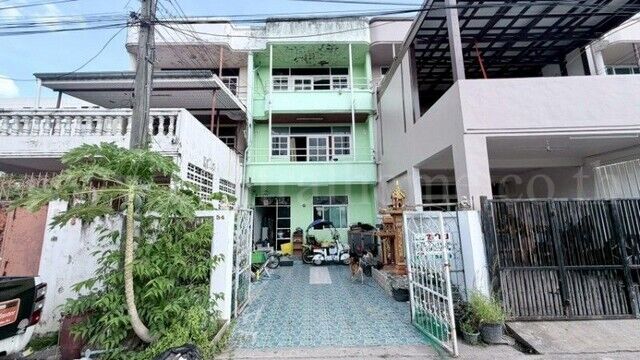 Bangkok, Real Estate For Sale, THB 3450000,  4 BR,  35 Sq. Feet,  Reduced Price, 3-story Townhouse, 35 Square Meters, Ramintra Soi 4, MRT Lat Pla Khao