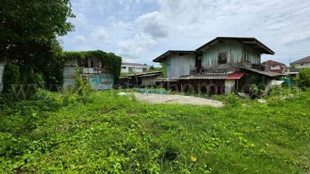 Bangkok, Real Estate For Sale, THB 3490000,  6 BR,  125 Sq. Feet,  Reduced Price Of Land 125 Sq M. Soi Thawi Watthana 43, L Shape, Good Location, Very Cheap