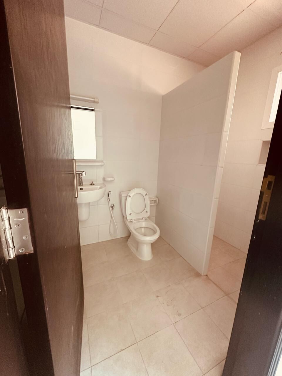 Adliya, Apartments, Flats, Houses & Villas, BHD 180/month,  1 BR,  UNFURNISHED ONE BEDROOM FLAT FOR RENT IN ADLIYA