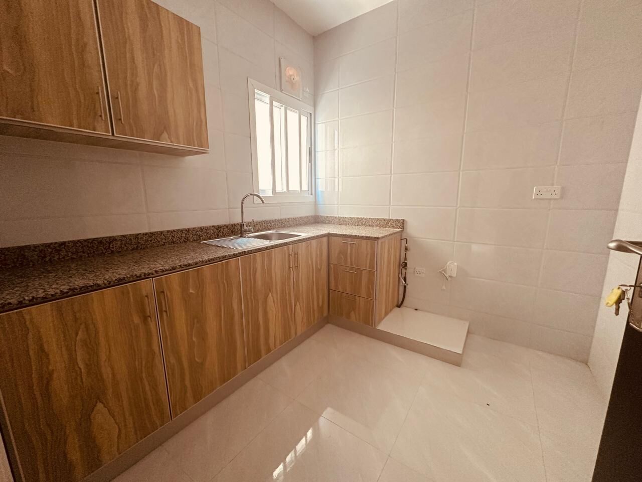 Adliya, Apartments, Flats, Houses & Villas, BHD 180/month,  1 BR,  UNFURNISHED ONE BEDROOM FLAT FOR RENT IN ADLIYA