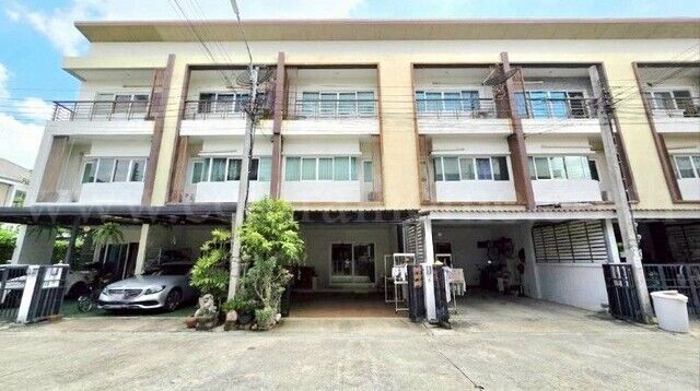 Bangkok, Real Estate For Sale, THB 3390000,  4 BR,  20 Sq. Feet,  Reduced Price On Townhome The Ricco Town Watcharapol, Beautiful House, Cheapest In The