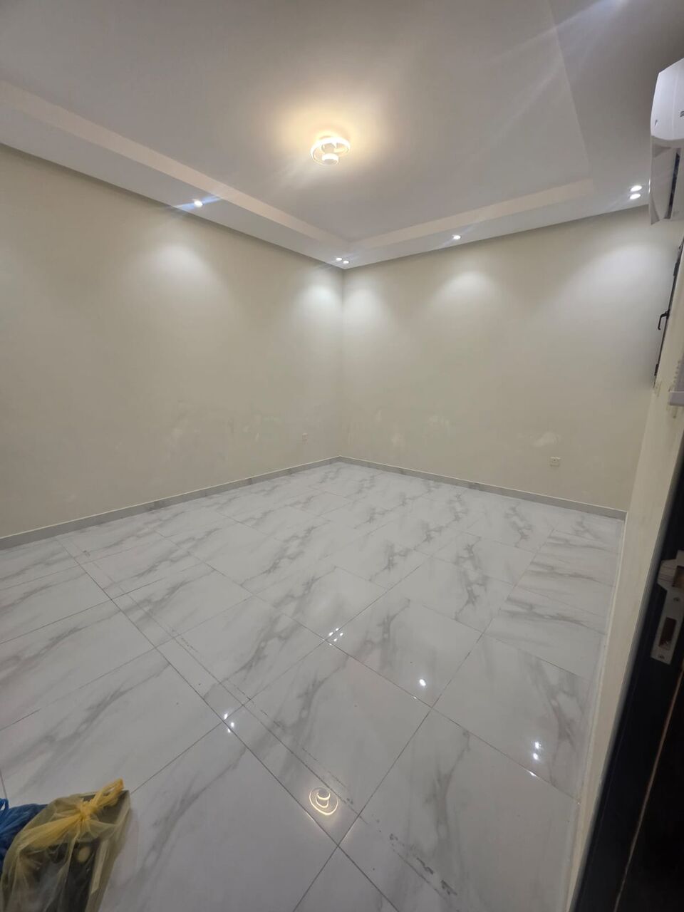 Khobar, Apartments, Flats, Houses & Villas, SAR 28600/month,  3 BR,  New Luxury 3 Bedrooms, A Hall, 2 Bathrooms,  Kitchen,with Air Conditioners And Elevator,pr