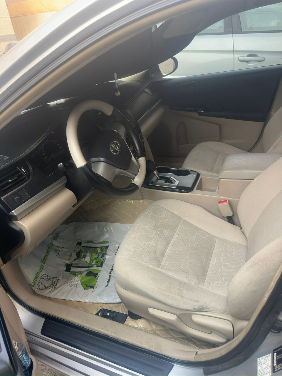 Hara, Vehicles, Cars & Trucks , SAR 28000,  Toyota Camry,  2013,  Automatic,  265170 KM,  CAMRY GL  Model For Sale