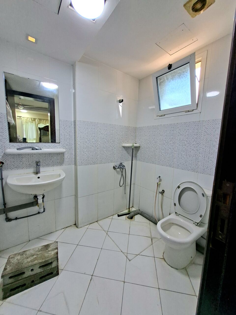 Hoora, Apartments, Flats, Houses & Villas, BHD 125/month,  Furnished,  Studio,  Fully Furnished Studio With Unlimited Ewa,Lift,Neat & Clean Flat @ 35547951