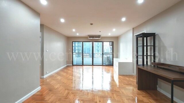 Bangkok, Real Estate For Sale, THB 11000000,  3 BR,  110 Sq. Meter,  Discount On Condo Top View Tower Sukhumvit 59, Near BTS Thonglor Station.