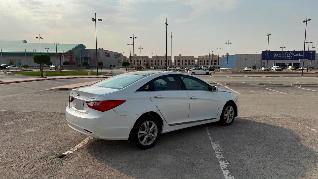 Riyadh, Vehicles, Cars & Trucks , SAR 22000,  Hyundai Sonata,  2013,  Automatic,  292000 KM,   (mid Option)