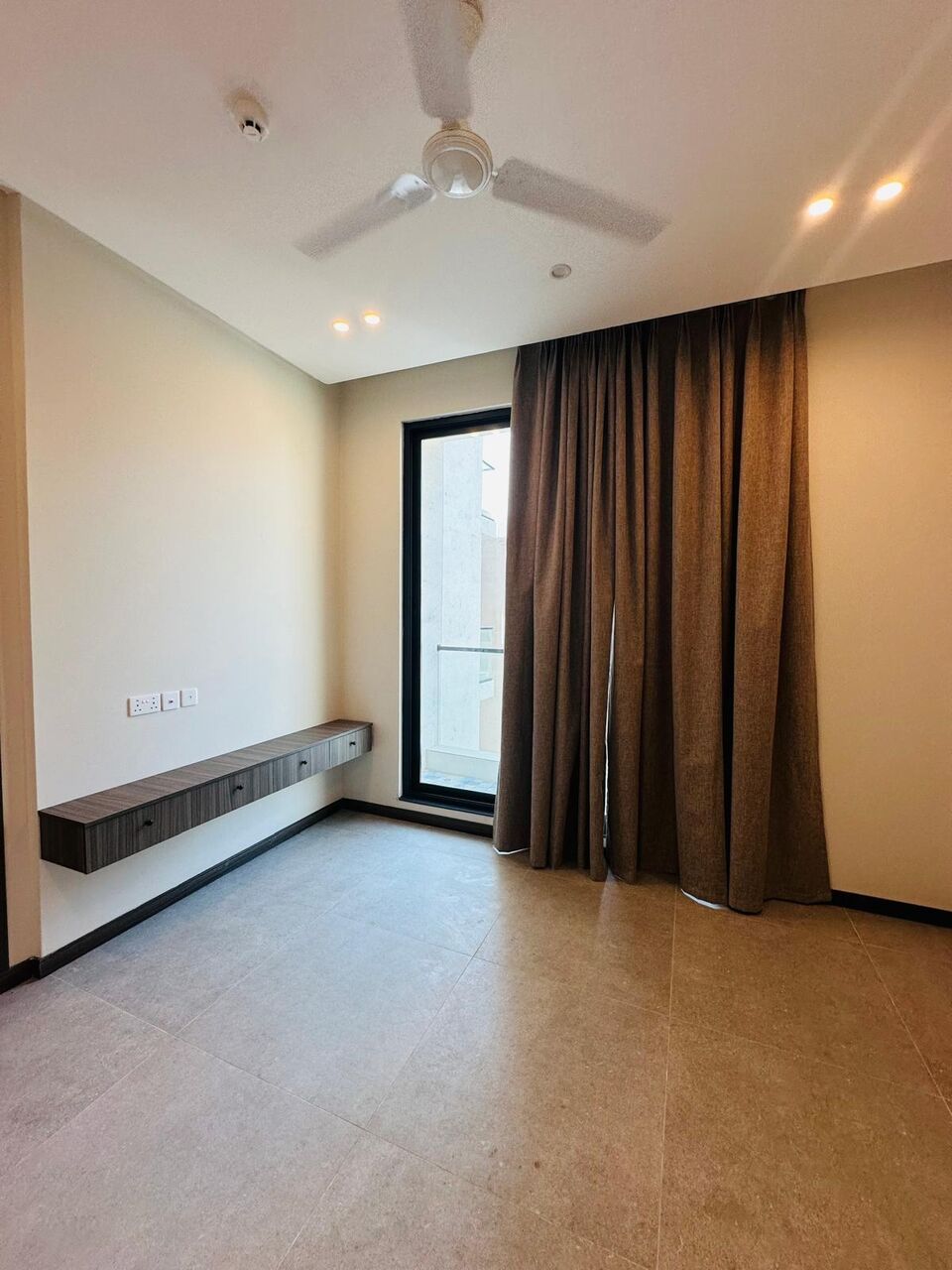 Juffair, Apartments, Flats, Houses & Villas, BHD 240/year,  2 BR,  Apartment For Rent In Juffair Semi Furnished 1bhk
