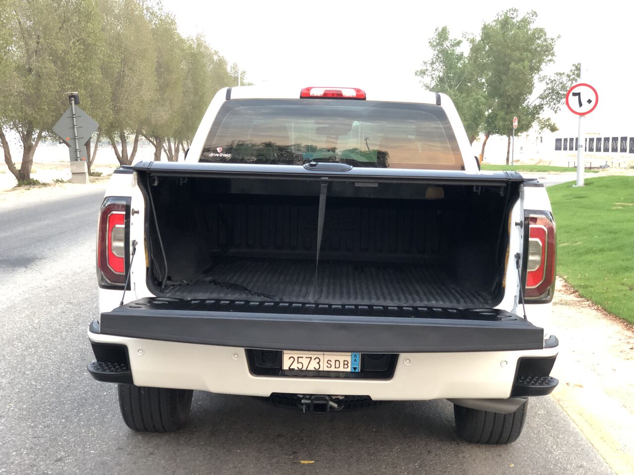 Jubail, Vehicles, Cars & Trucks , SAR 127000,  GMC Sierra 2018 Denali Full Agency Body,  2018,  170000 KM,  Jubail Down Town Carshowroom
