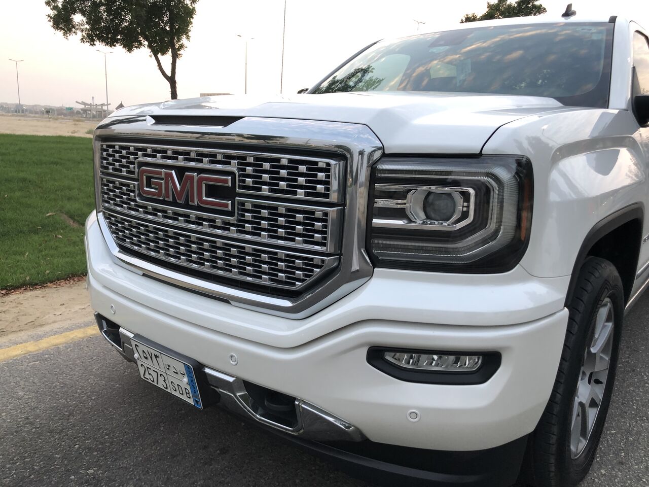 Jubail, Vehicles, Cars & Trucks , SAR 127000,  GMC Sierra 2018 Denali Full Agency Body,  2018,  170000 KM,  Jubail Down Town Carshowroom