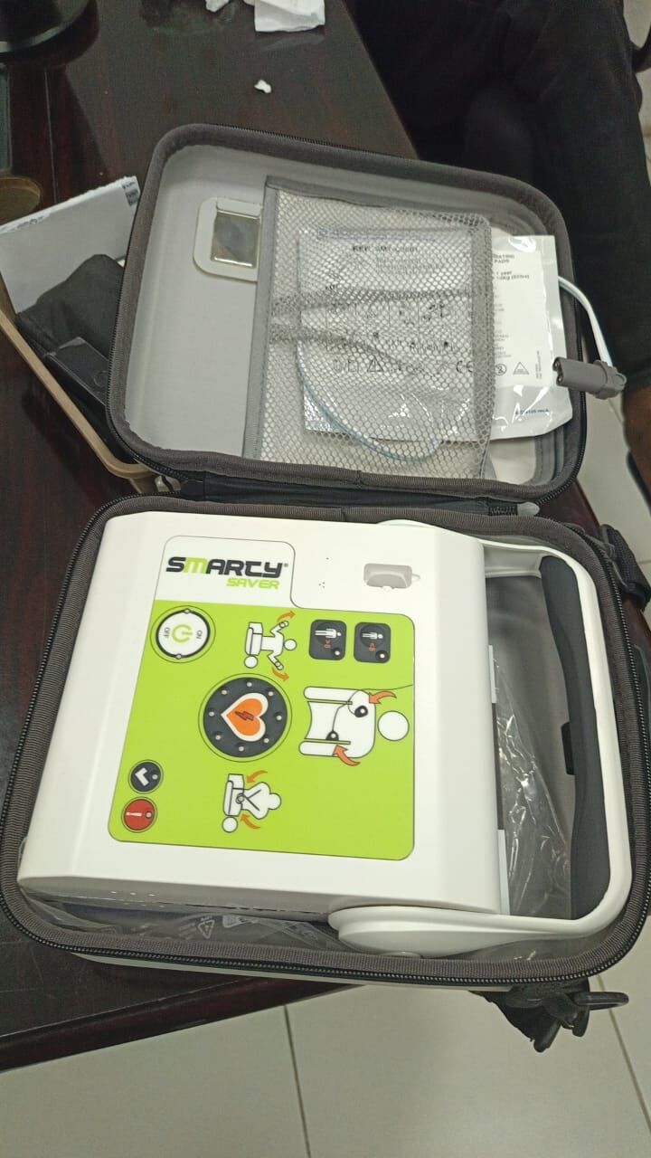 Riyadh, Electronics, SAR 2200,  AED FOR SALE