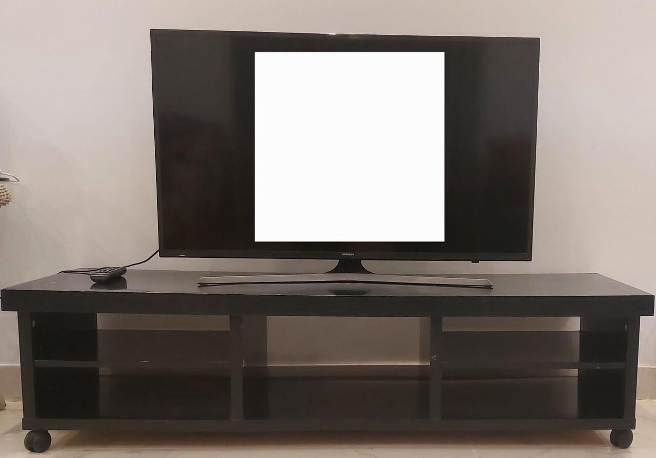 Jeddah, Furniture, SAR 60,  TV Stand With Wheels (L-150cm, W-50cm, H-40cm) (without TV)