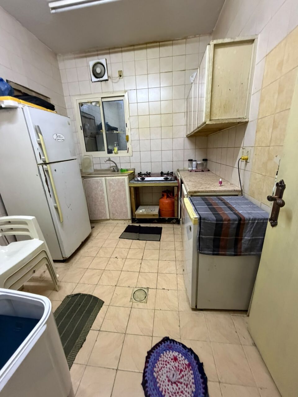 Khobar, Apts/Flats Wanted, SAR 850/month,  Furnished,  2 BR,  One Room Available Need Person For Rent Room Good Condition With Kitchen One Bathroom