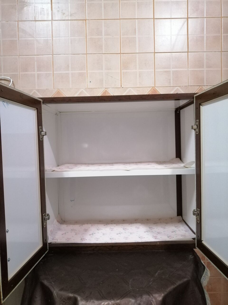 Dhahrat Laban, Furniture, SAR 70,  Premium Wood-Grain Aluminum Wall Cabinet &ndash; Excellent Condition!