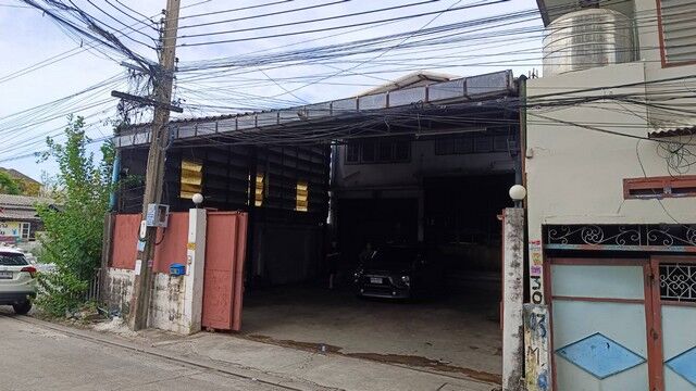 Bangkok, Villas, THB 30000,  100 Sq. Feet,  Warehouse And Factory For Rent, 2 Floors, Area 100 Sq M, Usable Area 640 Sq M, Additional