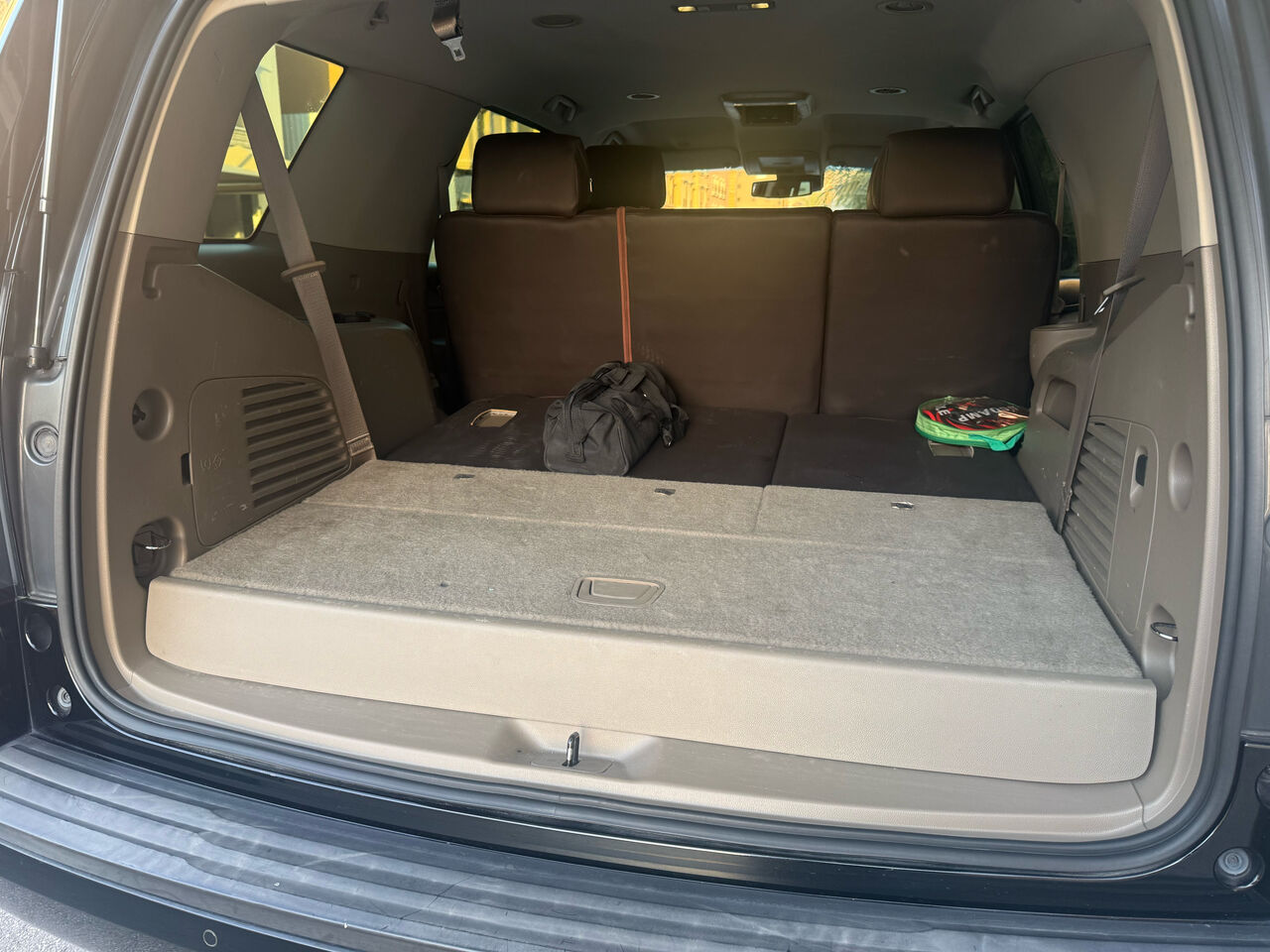 Khobar, Vehicles, Cars & Trucks , SAR 98000,  Gmc Yukon,  2017,  Automatic,  218000 KM,    For Sale