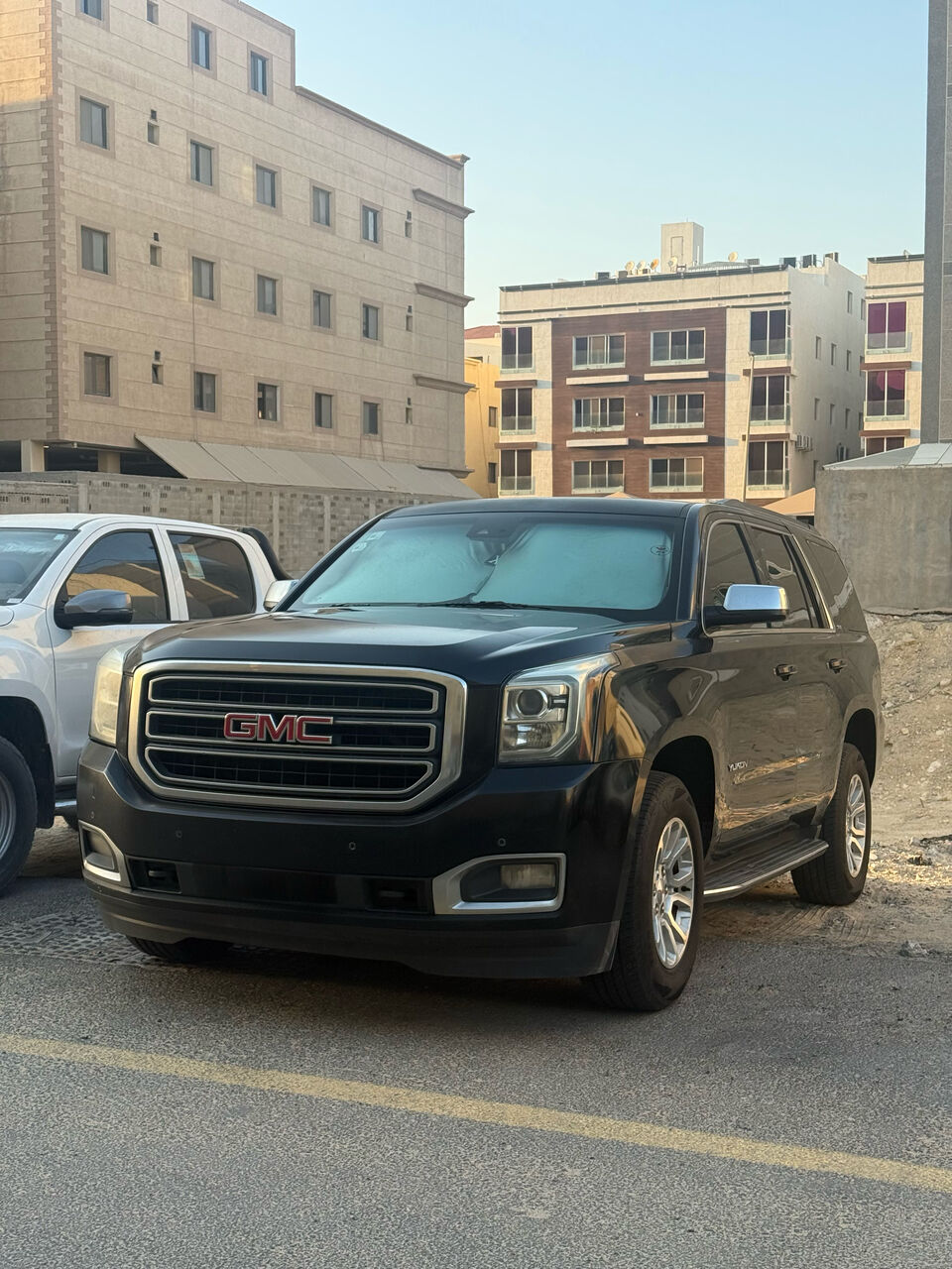 Khobar, Vehicles, Cars & Trucks , SAR 98000,  Gmc Yukon,  2017,  Automatic,  218000 KM,    For Sale