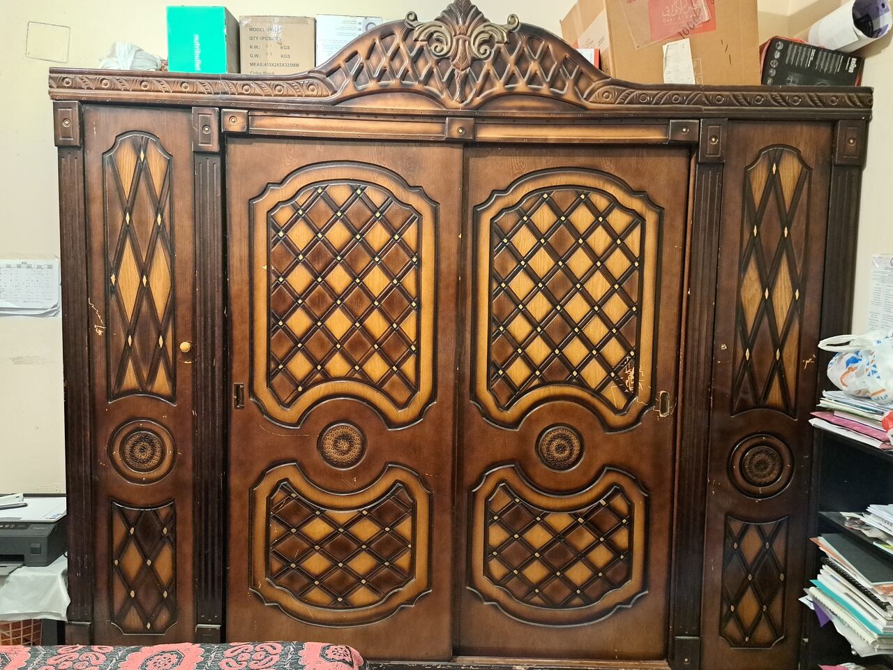 Bani Malik, Furniture, SAR 900,  Complete Double Bed Set (Bed With Side Tables, Med. Mattres, Big Almirah And Dressing