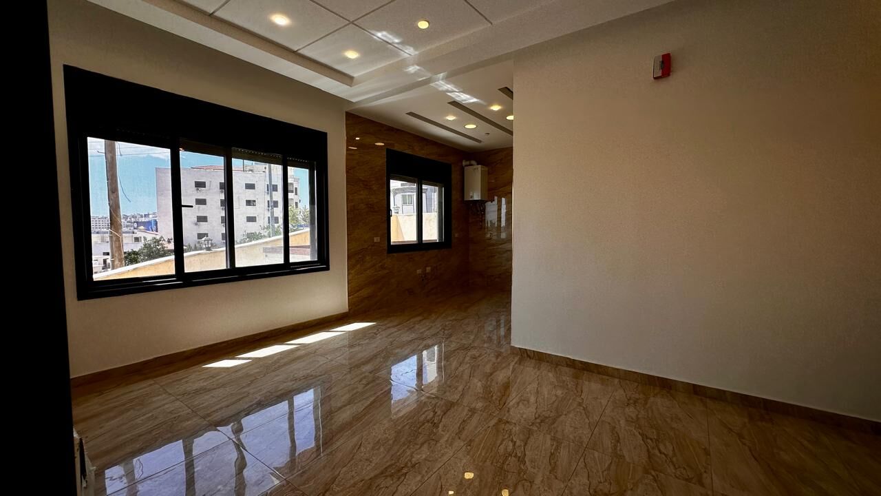 Amman, Housing Exchanges, JOD 650/month,  3 BR,  150 Sq. Meter,  Apartment For Rent In Alrabyeh