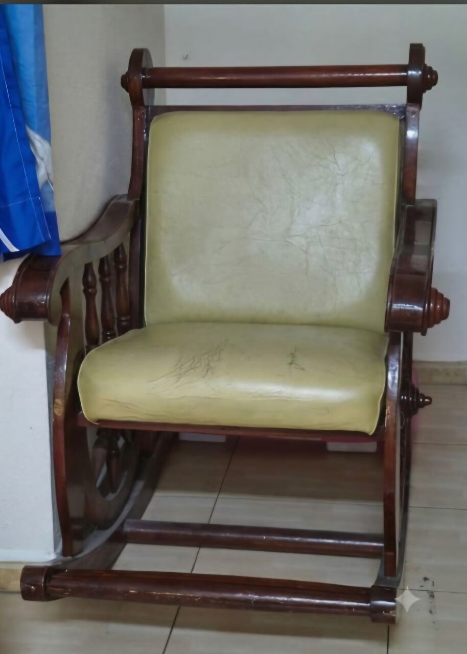 Al Khobar Al Shamalia, Furniture, SAR 400,  Selling A Comfortable Living Room Seating Set. Perfe