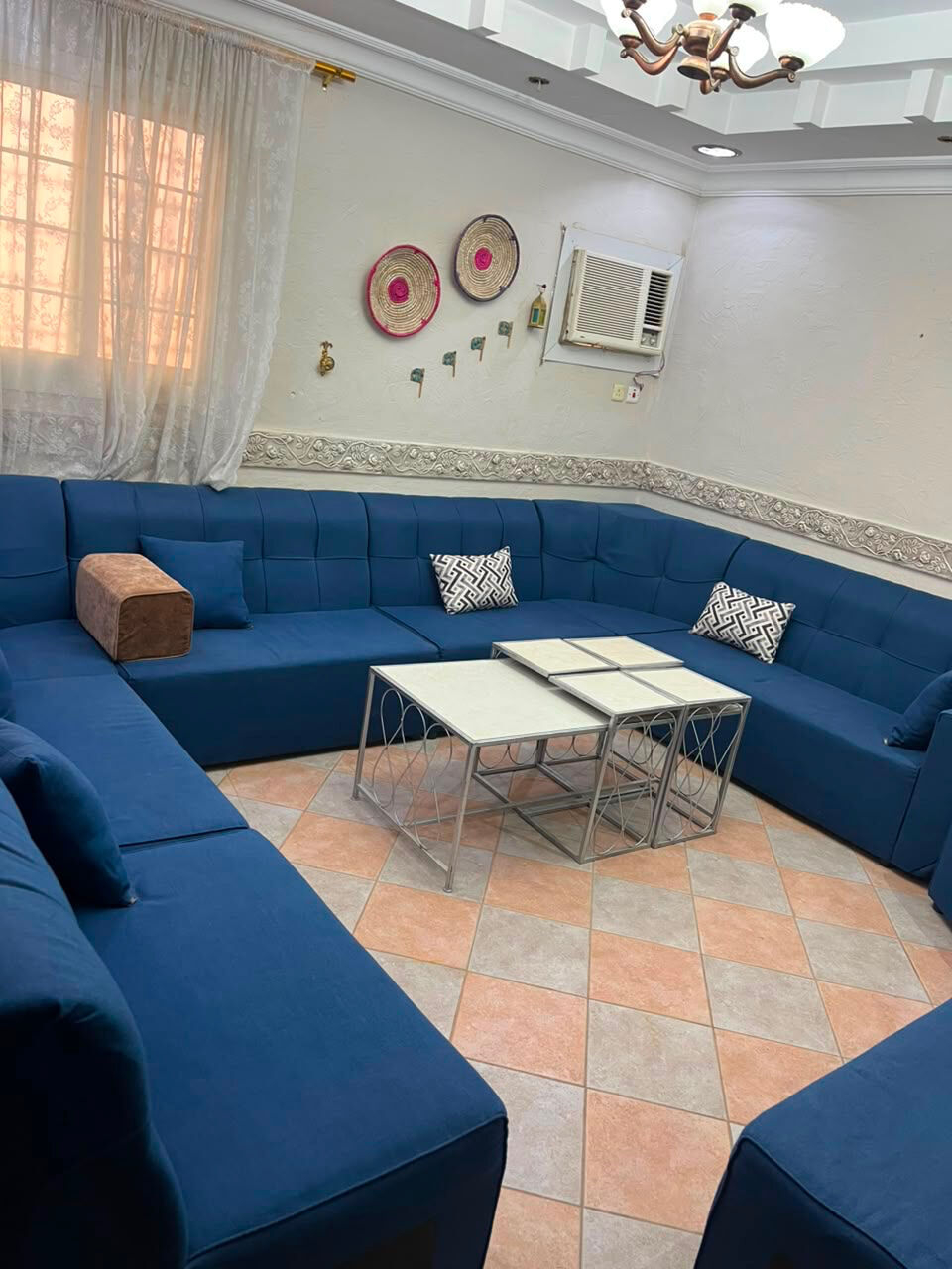 Riyadh, Furniture, SAR 500,  15 Seater Sofa With Table