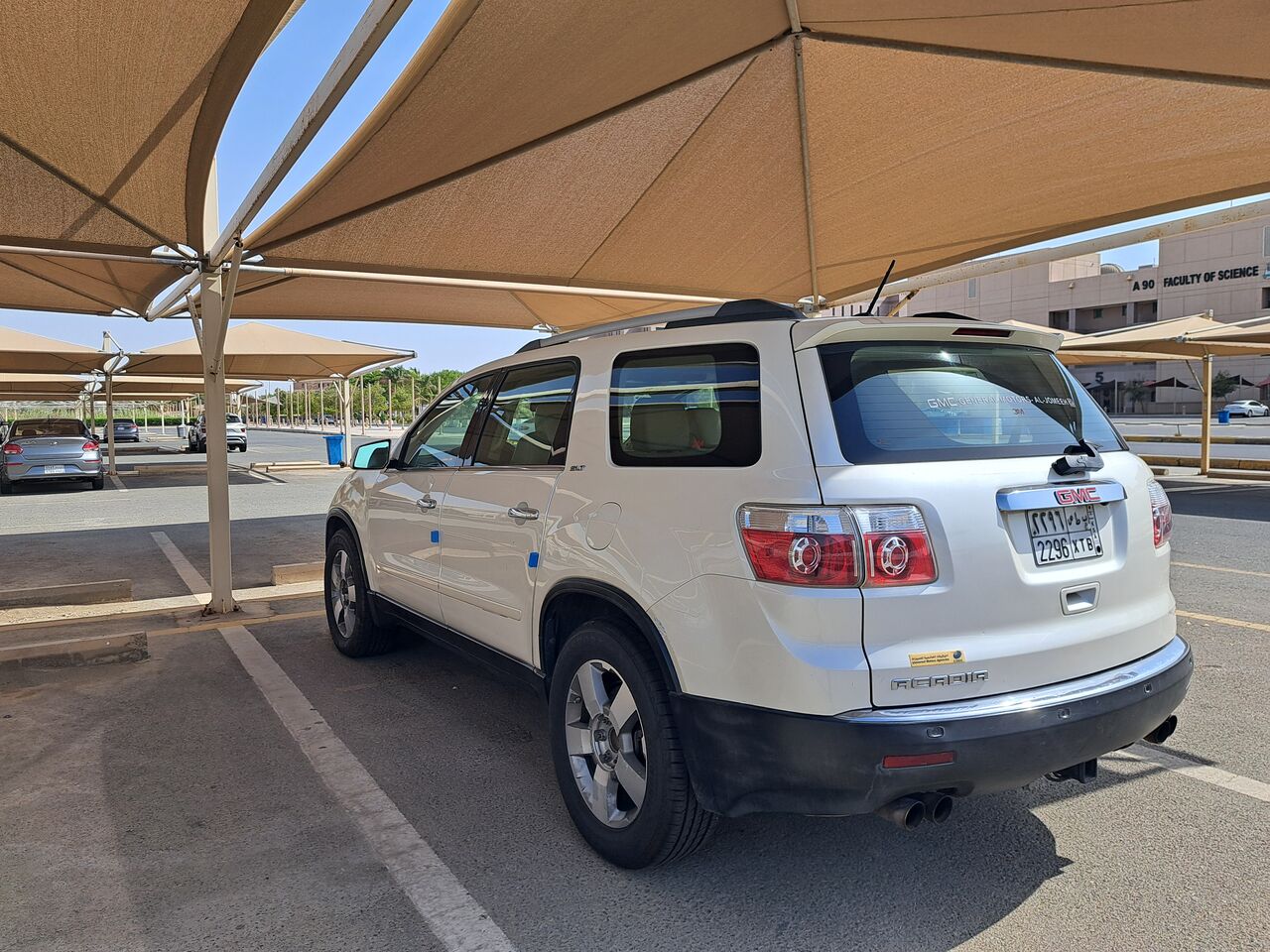 Bani Malik, Vehicles, Cars & Trucks , SAR 15000,  GMC Acadia 2011,  2011,  Automatic,  279000 KM,  Full Option All Wheel Drive  Transmission With Cruise Control SUV